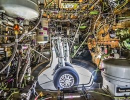 CASE STUDY: Safer Vapor Degreasing for Aviation Hydraulics, Oxygen System & Landing Gear